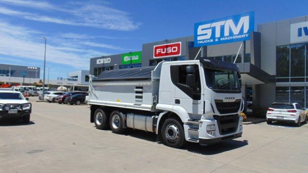 2018 Iveco AT440S46TZP ATi image