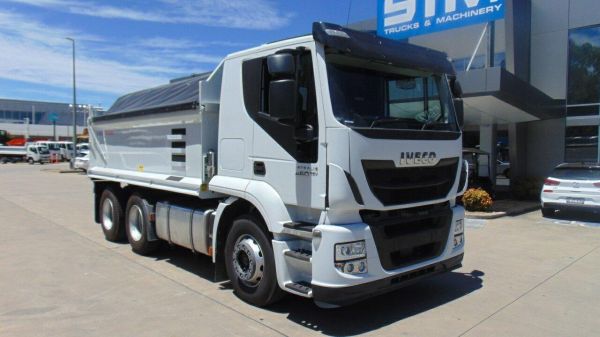 2018 Iveco AT440S46TZP ATi image