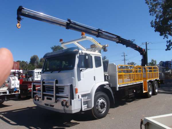 2011 Iveco Acco Crane Tray image