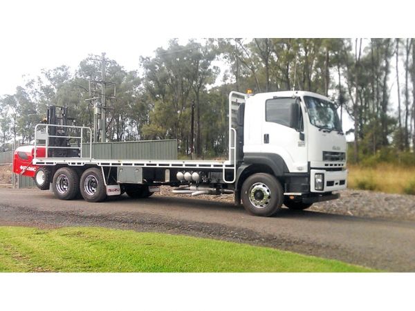 2019 ISUZU FXL NEW 2019 FXL , 350 HP , WITH NEW 2019 LOADMAC 825 EXTRA REACH image