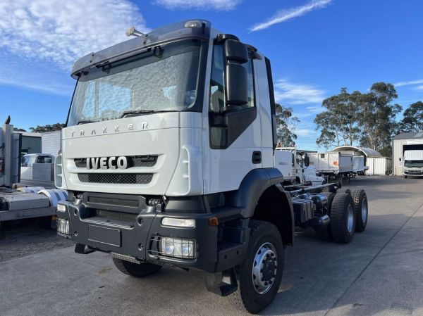 IVECO Trakker AD 450 6X6 image