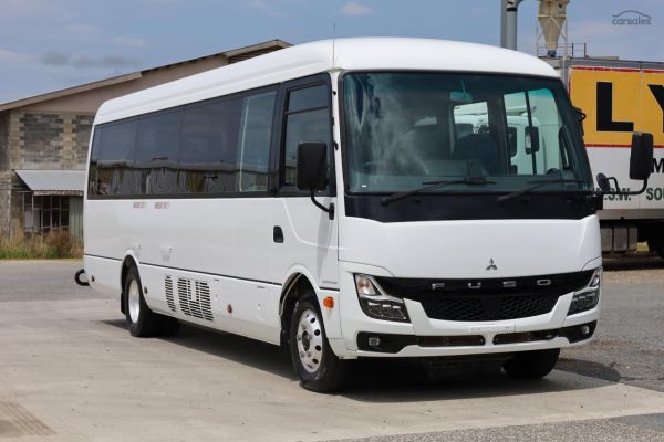 2022 Fuso Rosa Deluxe 25 Seater Bus image