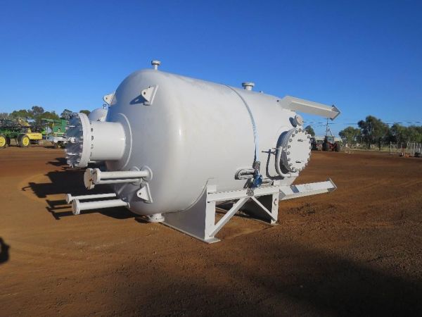 2013 KADOR ENGINEERING PRESSURE TANKER image