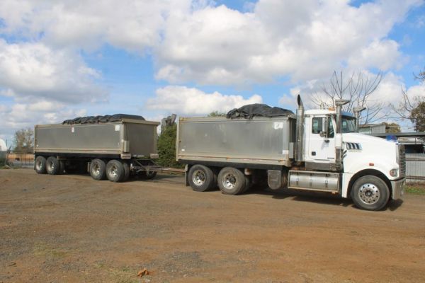 2017 Mack Trident Tipper image