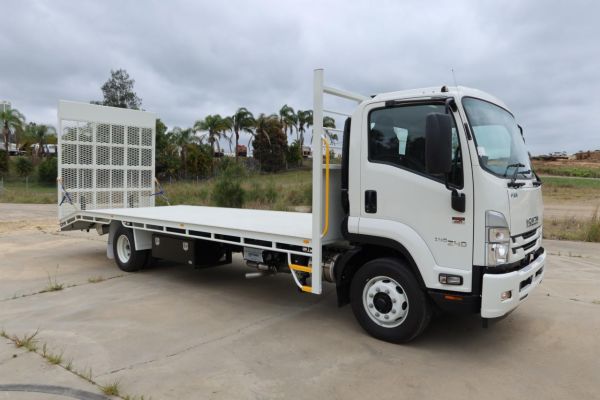 2025 Isuzu FSR 140-240 AMT Auto image