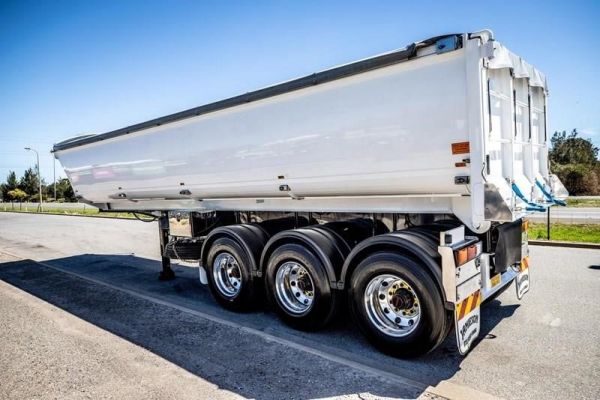 2024 JAMIESON HEAVY DUTY STEEL QUARRY REAR CHASSIS / END TIPPER Tipper image