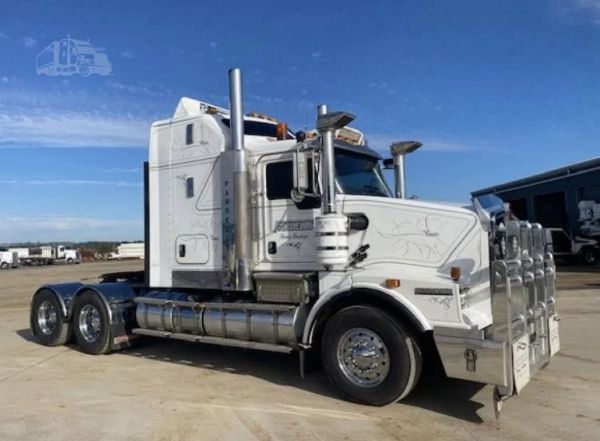 2015 KENWORTH T659 image