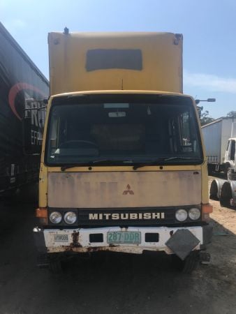 1995 Mitsubishi FK457 Curtainsider image