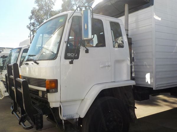 1990 Isuzu FVR900 Pantech image