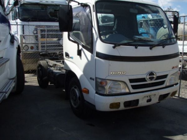 2007 Hino 414 - 300 Series Cab chassis image