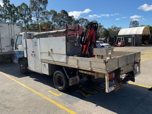Isuzu NPR400 Service Body image