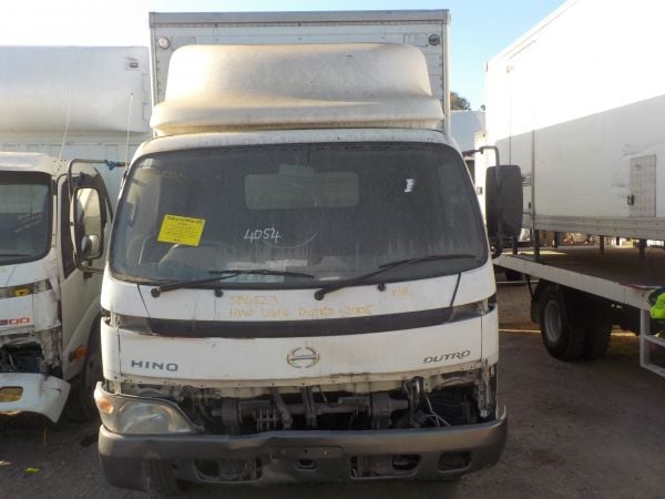 2005 Hino Dutro 5500 Pantech image
