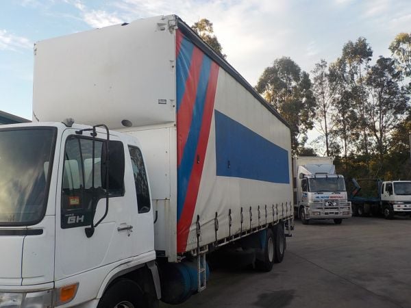 1999 Hino GH 1828-500 Series Curtainsider Gh1j image