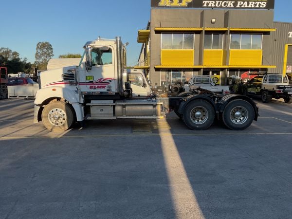 Freightliner Coronado Primemover image