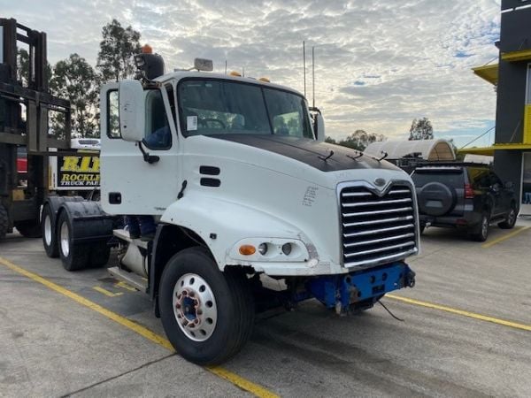 2006 Mack VISION Primemover CX image