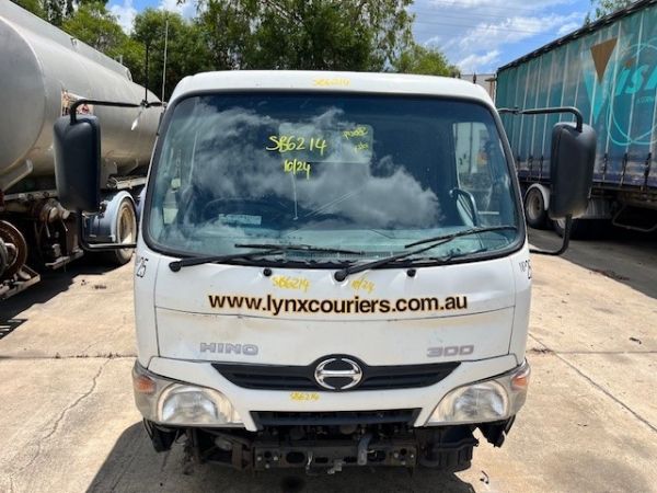 2017 Hino 414 - 300 Series Cab chassis hino 300 series image