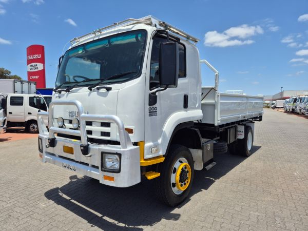 2012 Isuzu FTS800 Emergency Vehicles 4x4 Fire Truck/Tipper Combo image