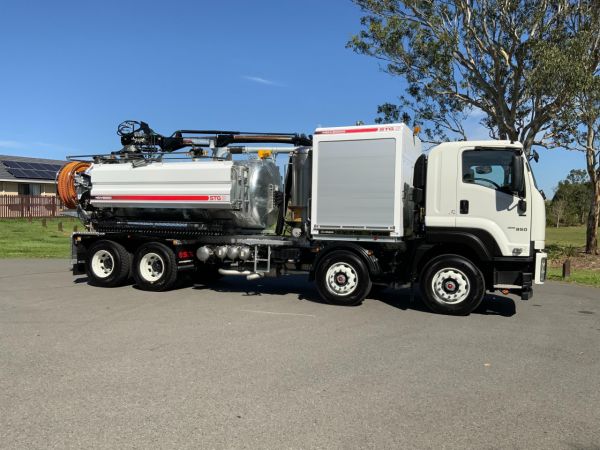 2024 Isuzu FYJ 300-350 Vacuum Tanker STG 8,000L Vacuum Truck image