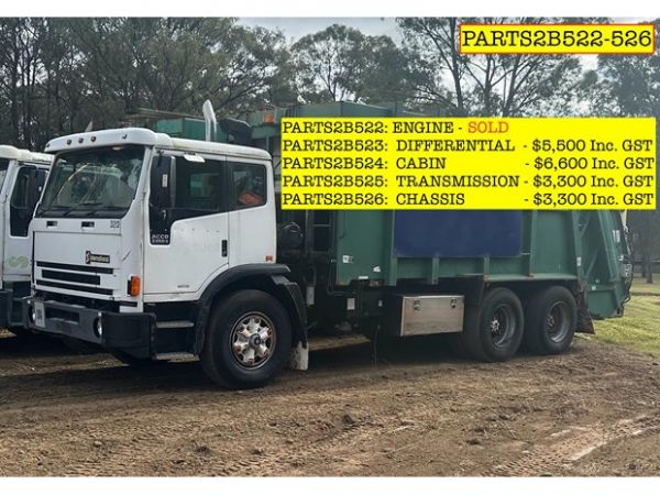 2001 INTERNATIONAL ACCO dismantling image