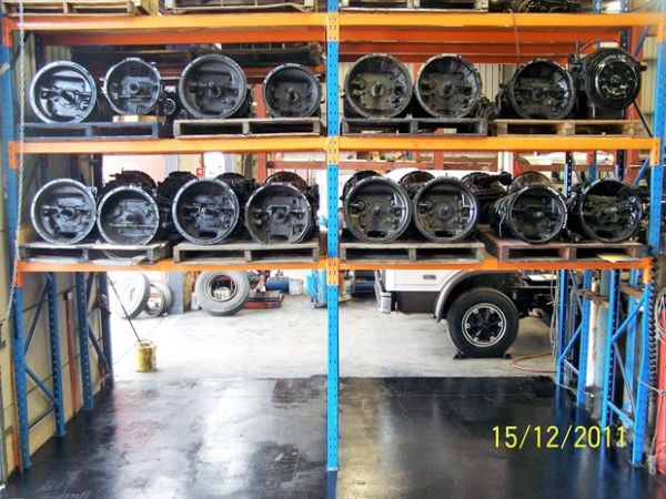 FULLER/EATON GEAR BOXES image