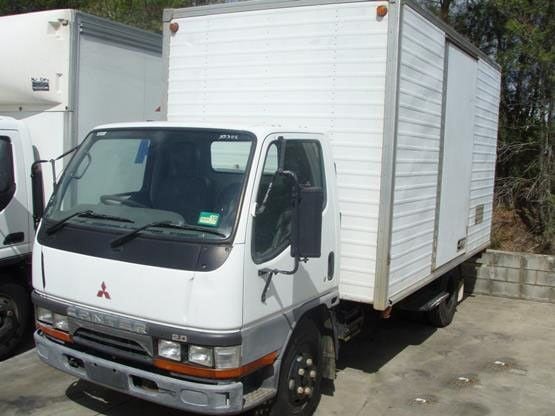 1999 Mitsubishi Canter Pantech image
