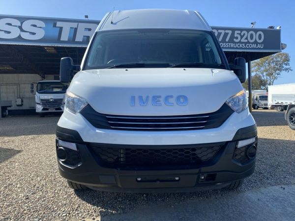 2021 Iveco Daily Van 35S13 image