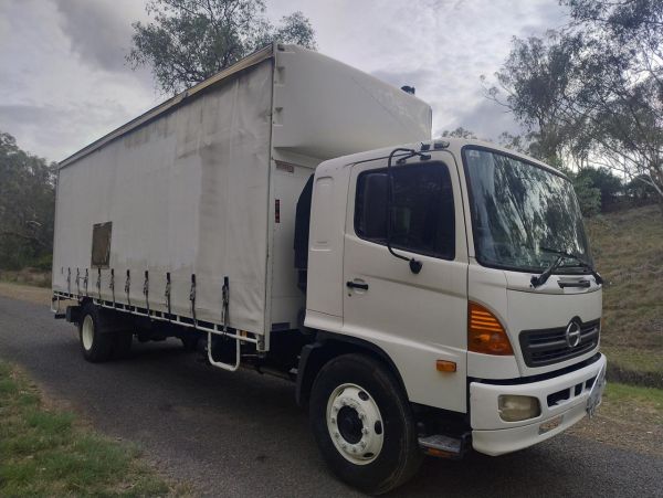 2006 Hino Gh image