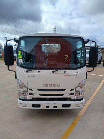 2025 Isuzu NLR 45-150 AMT SWB Traypack image