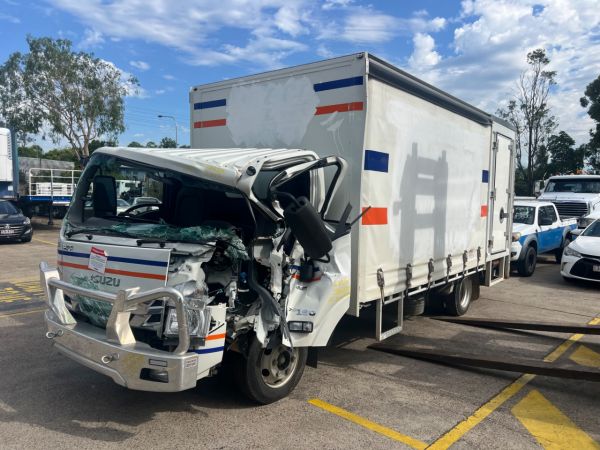 2021 Isuzu NPR 75-190  Curtainsider image