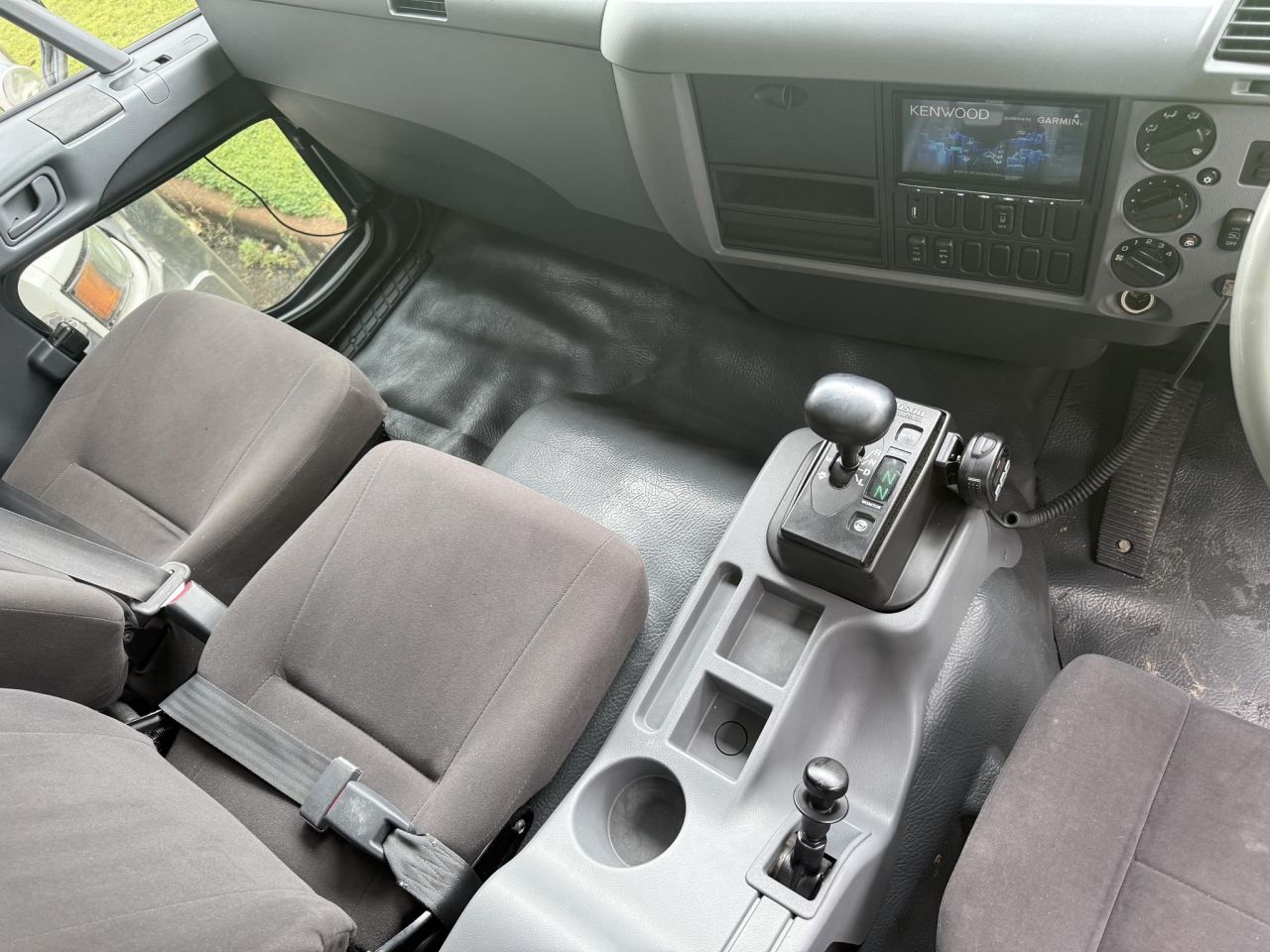 Image for 2015 MITSUBISHI FUSO FM600 Box Truck 8