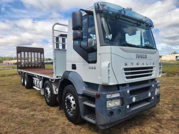 2006 IVECO STRALIS 435 Flatbed image