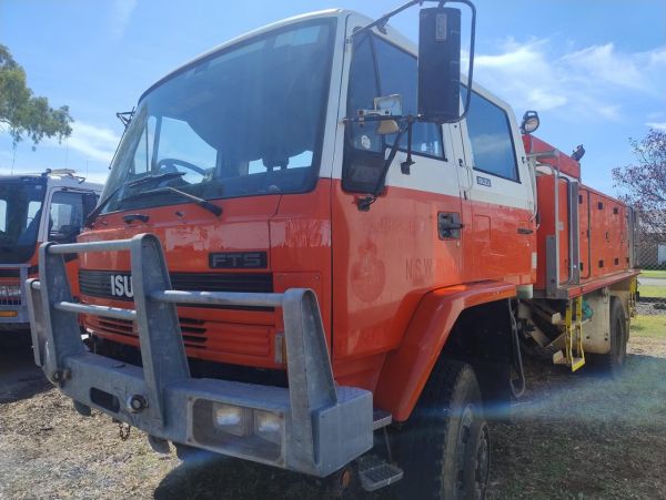 1994 Isuzu F Series FTS 700 image