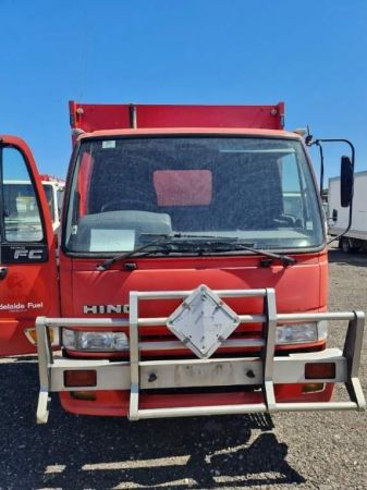 2002 HINO FC3J Box Truck image