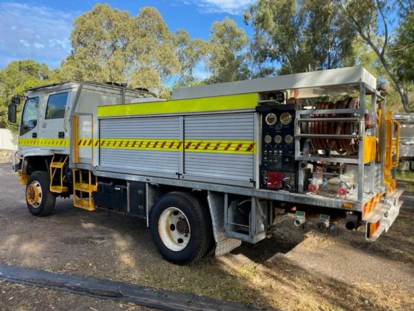 2004 Isuzu F Series FTS 750 image