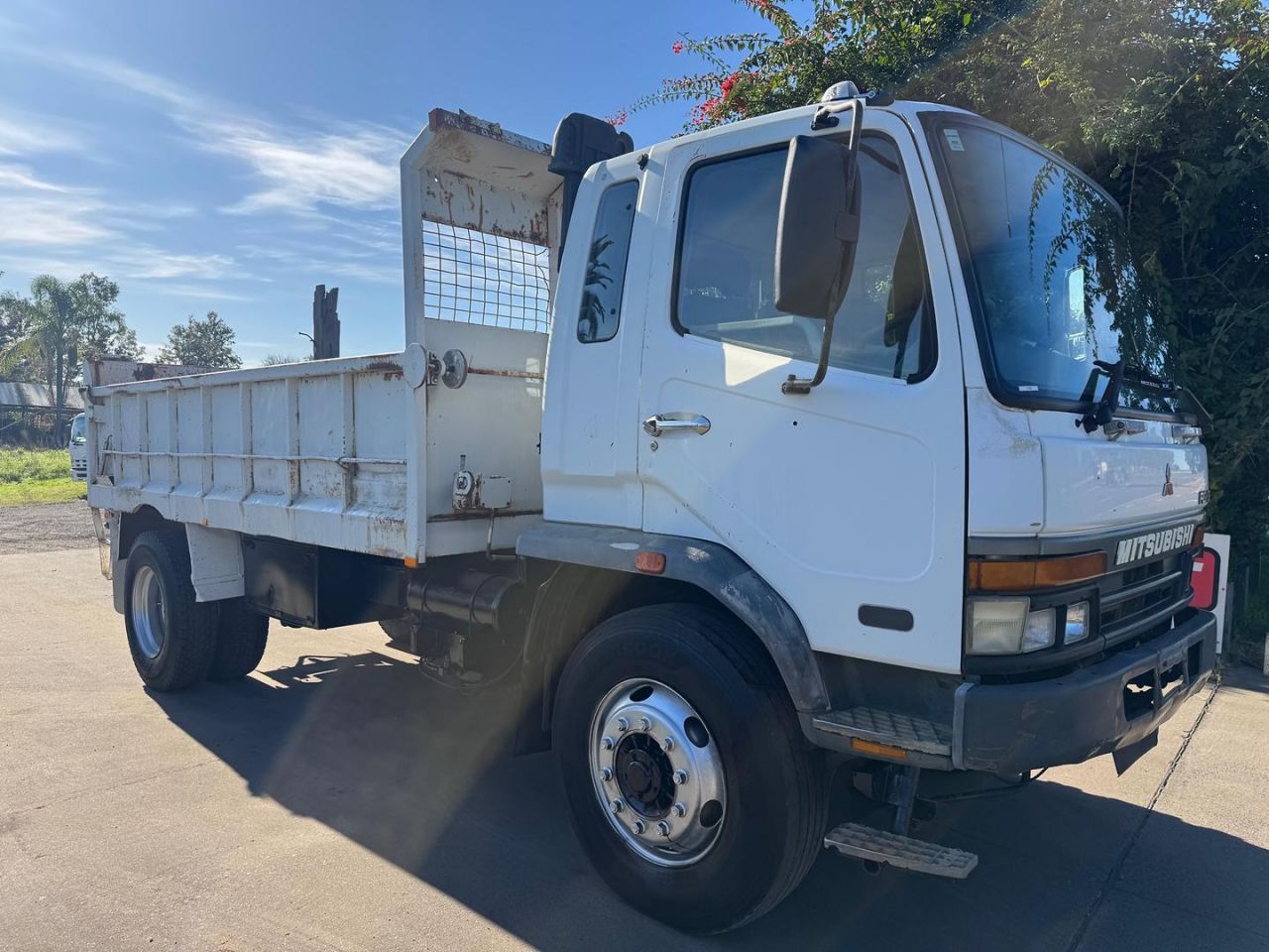 Image for 1998 Mitsubishi FM 0