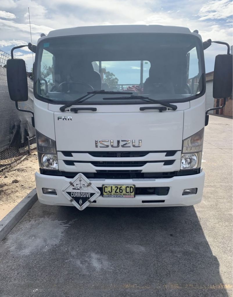 Image for 2016 Isuzu FRR04A Flatbed 0