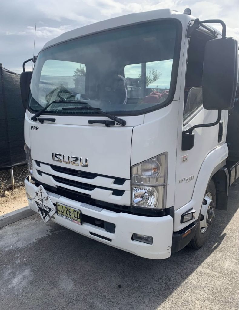 Image for 2016 Isuzu FRR04A Flatbed 1