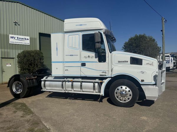 Iveco Powerstar 4×2 Prime Mover image