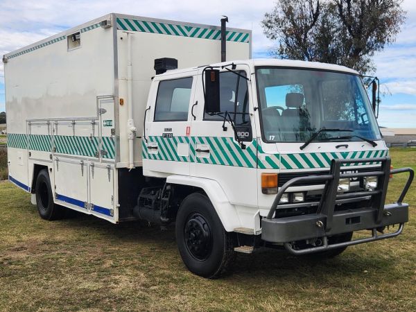 1990 ISUZU FTR800 Service Vehicle image