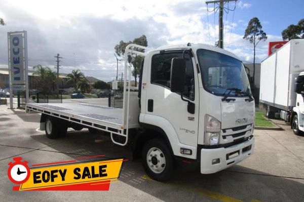 2017 Isuzu F Series FRR110-240 image
