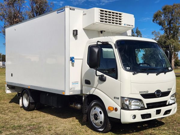 2020 HINO 300 616 Refrigerated image