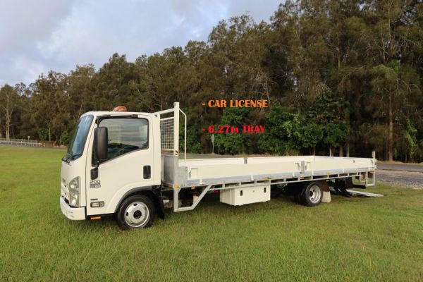 2014 Isuzu NLR 200 AMT Auto image