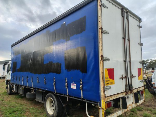 2007 Isuzu F Series FTR 900 image