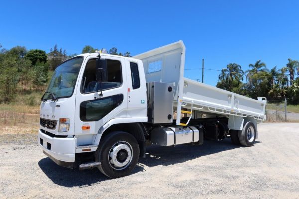 2013 Fuso Fighter FM 1627 Auto image