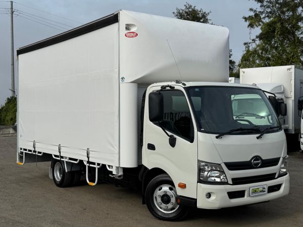 2019 Hino 717 - 300 Series image