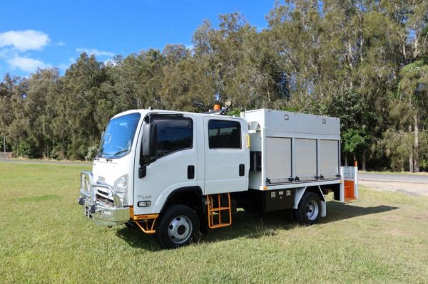 2017 Isuzu NPS 75-155 4x4 Crew Cab image
