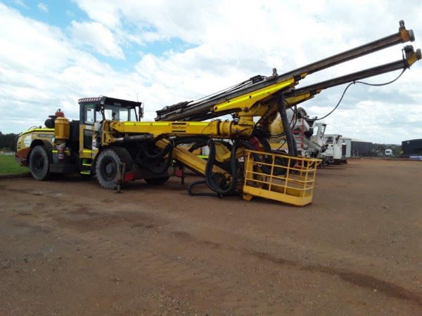 2006 Atlas Copco E2C image