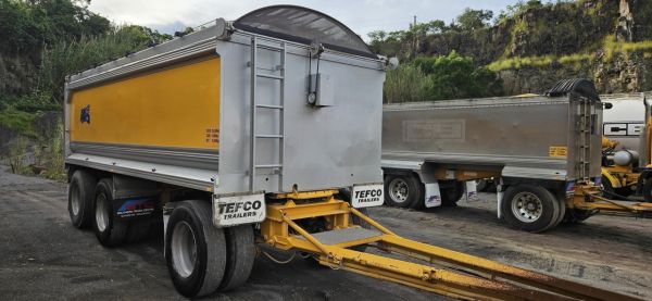 2005 CB Tri Axle Tipping Trailer image