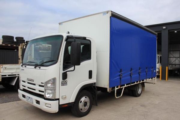 2009 Isuzu N Series NPR 200/275 image