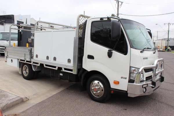 2016 Hino 300 616 300/616 Automatic image